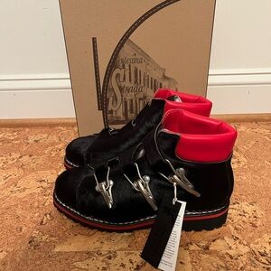Vetesima Strada boots from Italy. Brand new, never worn, black & red. Size 41